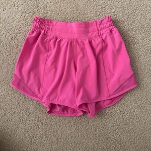 Lululemon sonic pink hottie hot shorts